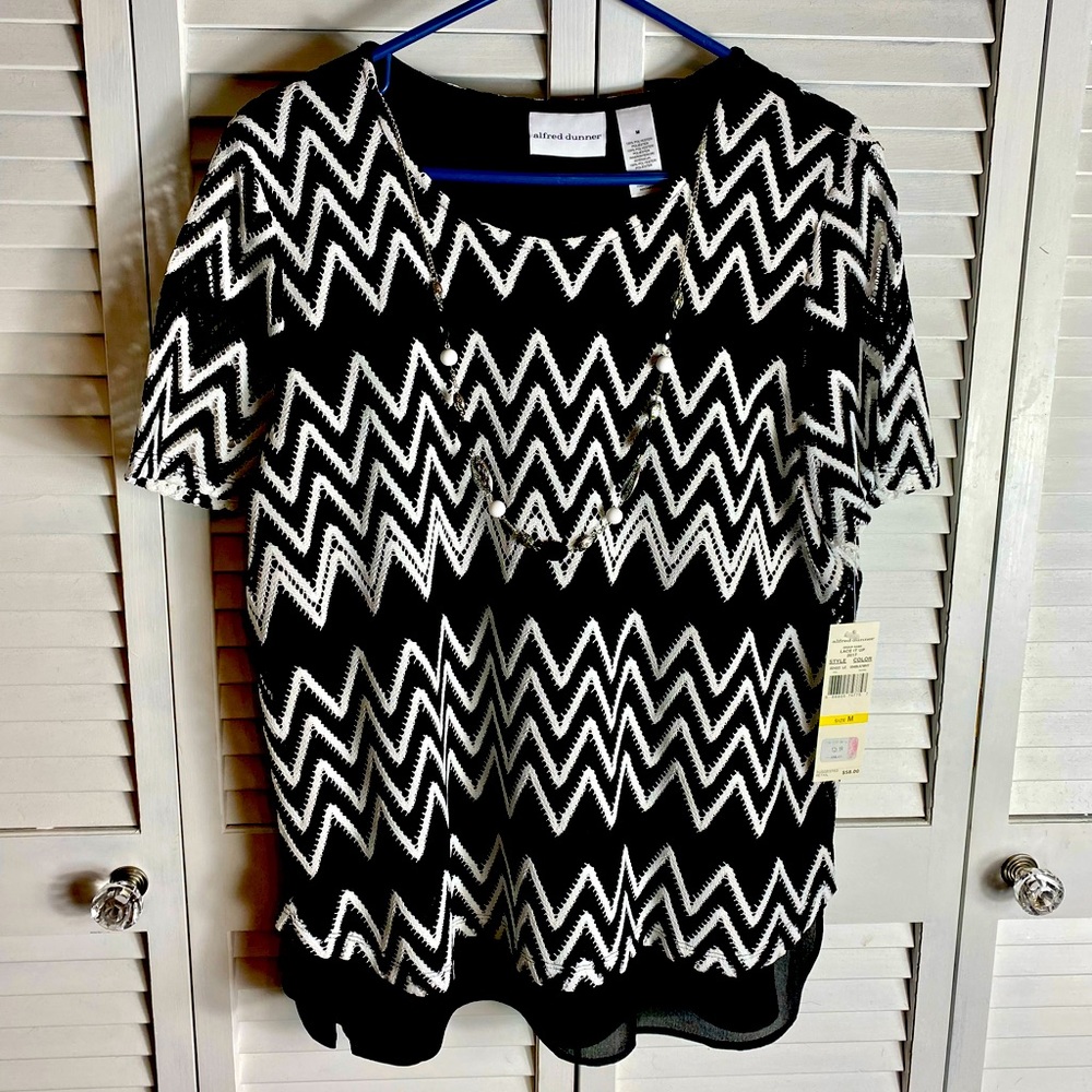 Brand new Alfred Dunner Top Size M